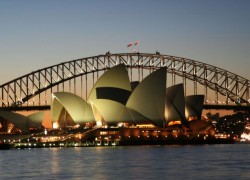 Sydney Opera House & harbour bridge